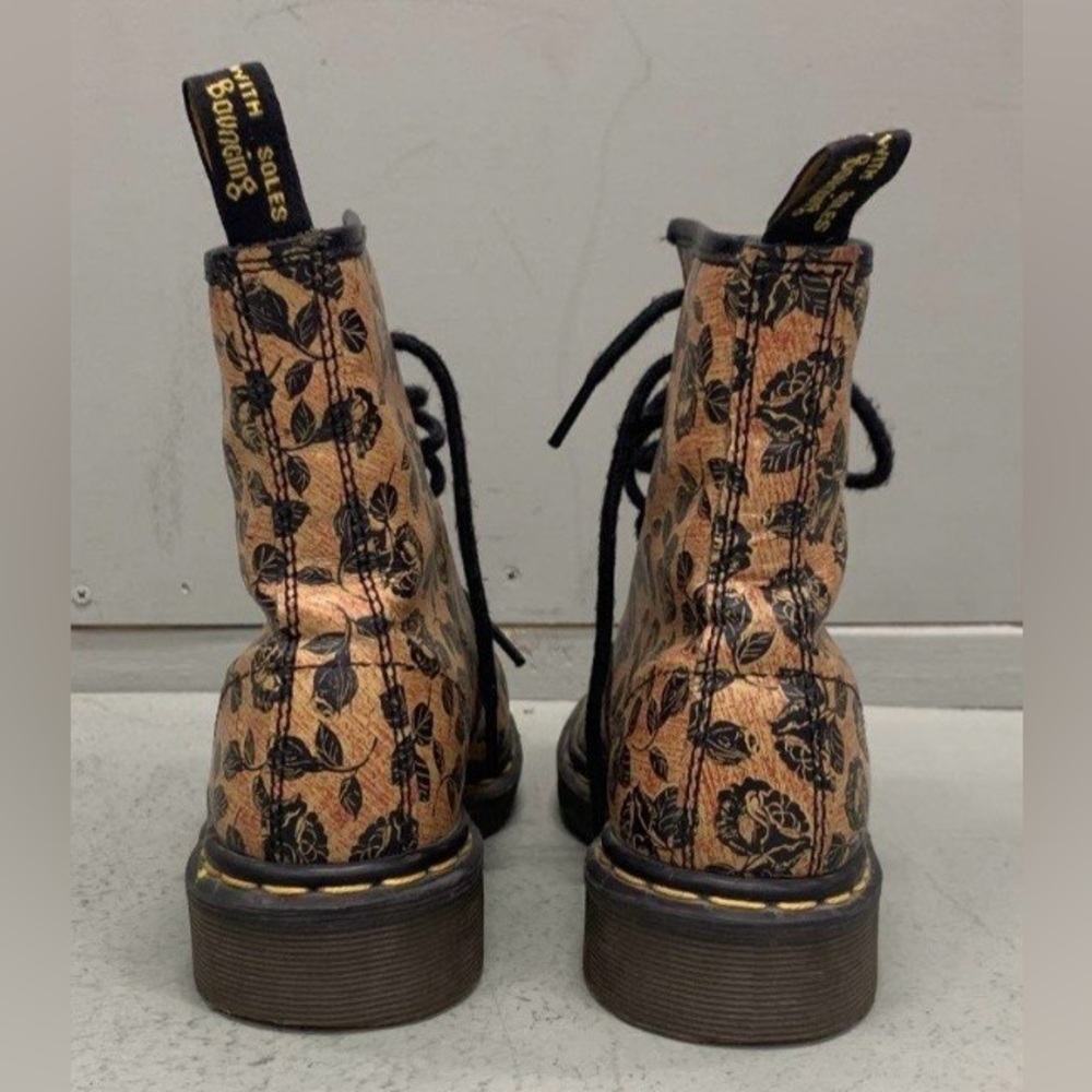 RARE!!! 99.9% New! Made in England Dr Marten Floral Size 6/6.5 - Picture 3 of 6